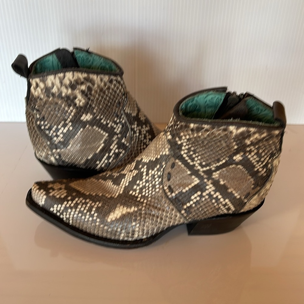 Corral Python Booties Size 7.5 Euc - image 3